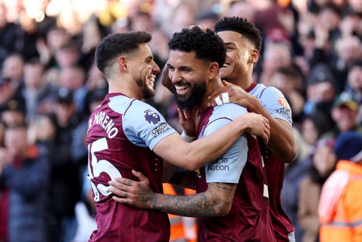 Aston Villa bắn phá tưng bừng trong hiệp 1