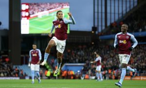 Aston Villa có lợi thế dẫn trước trong hiệp 1