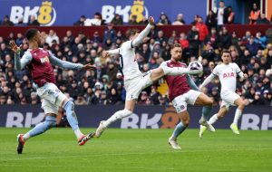 Aston Villa đối thủ xứng tầm của Tottenham